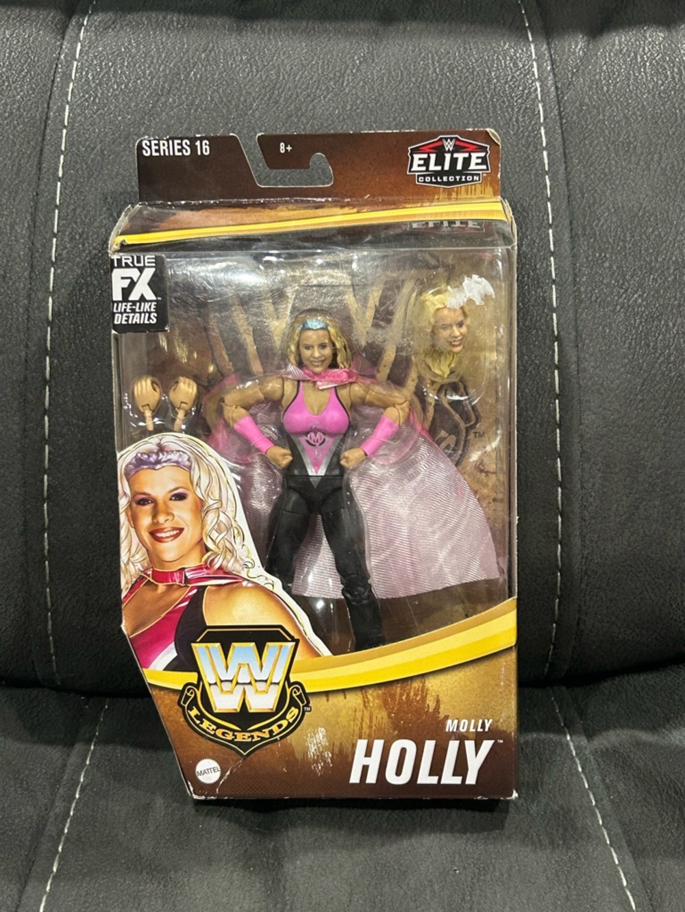 💚2 FOR 25 LISTING SALE💚 Molly Holly WWE legends elite series 16! Damaged box
